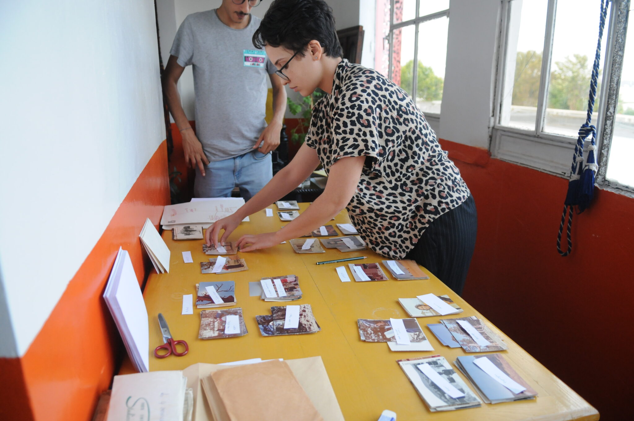 Basma Rkioui Et Hamza Azeroual trient les photos du film "Les quatre sources"